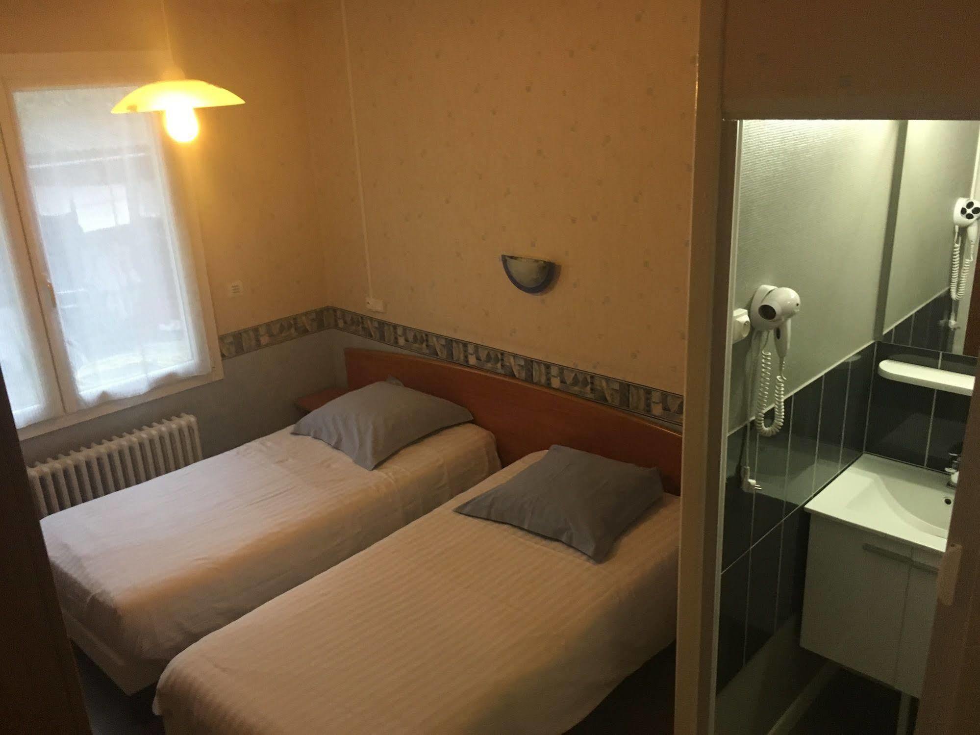 Hotel Thermidor ヌヴェール エクステリア 写真