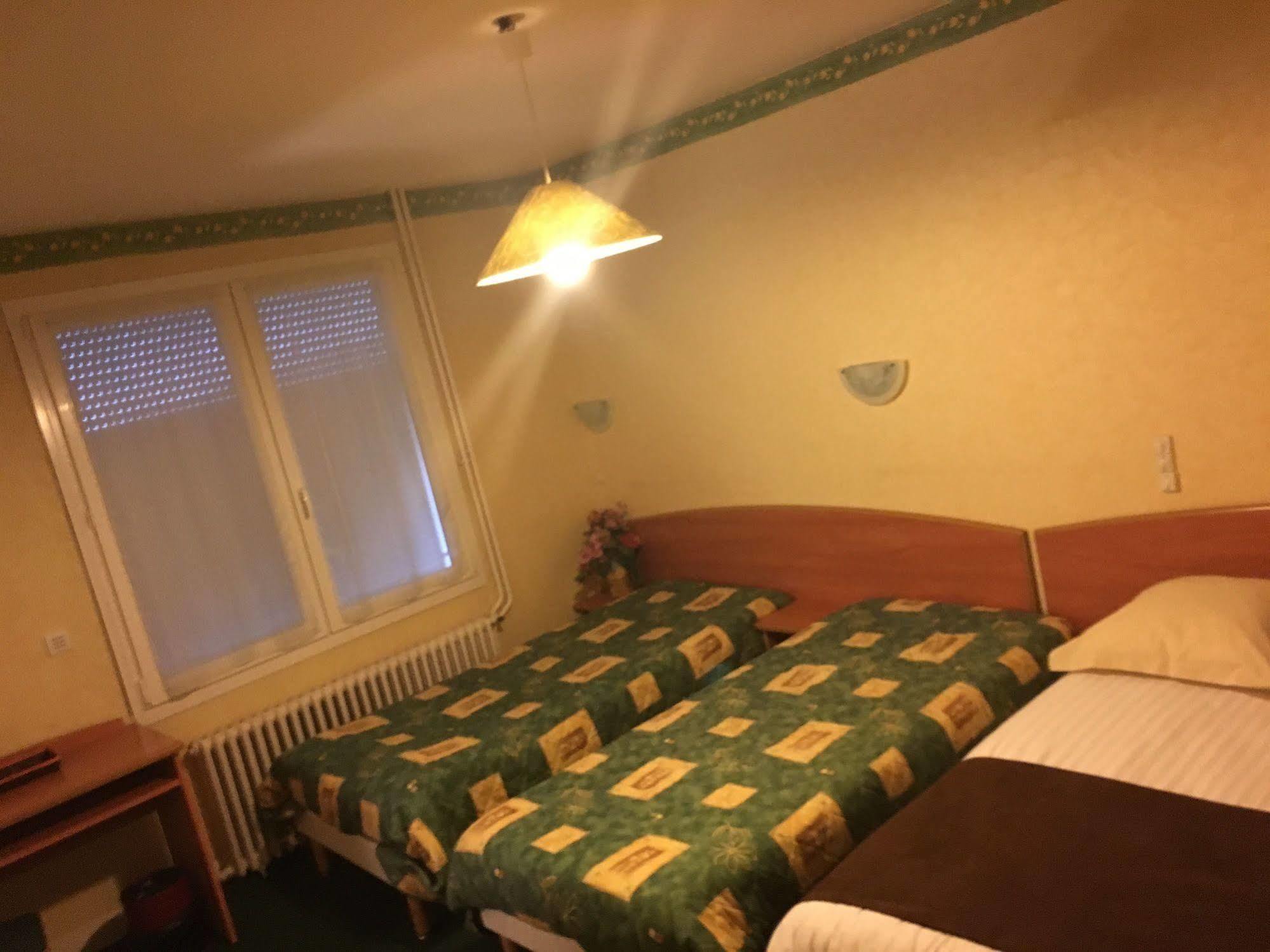 Hotel Thermidor ヌヴェール エクステリア 写真